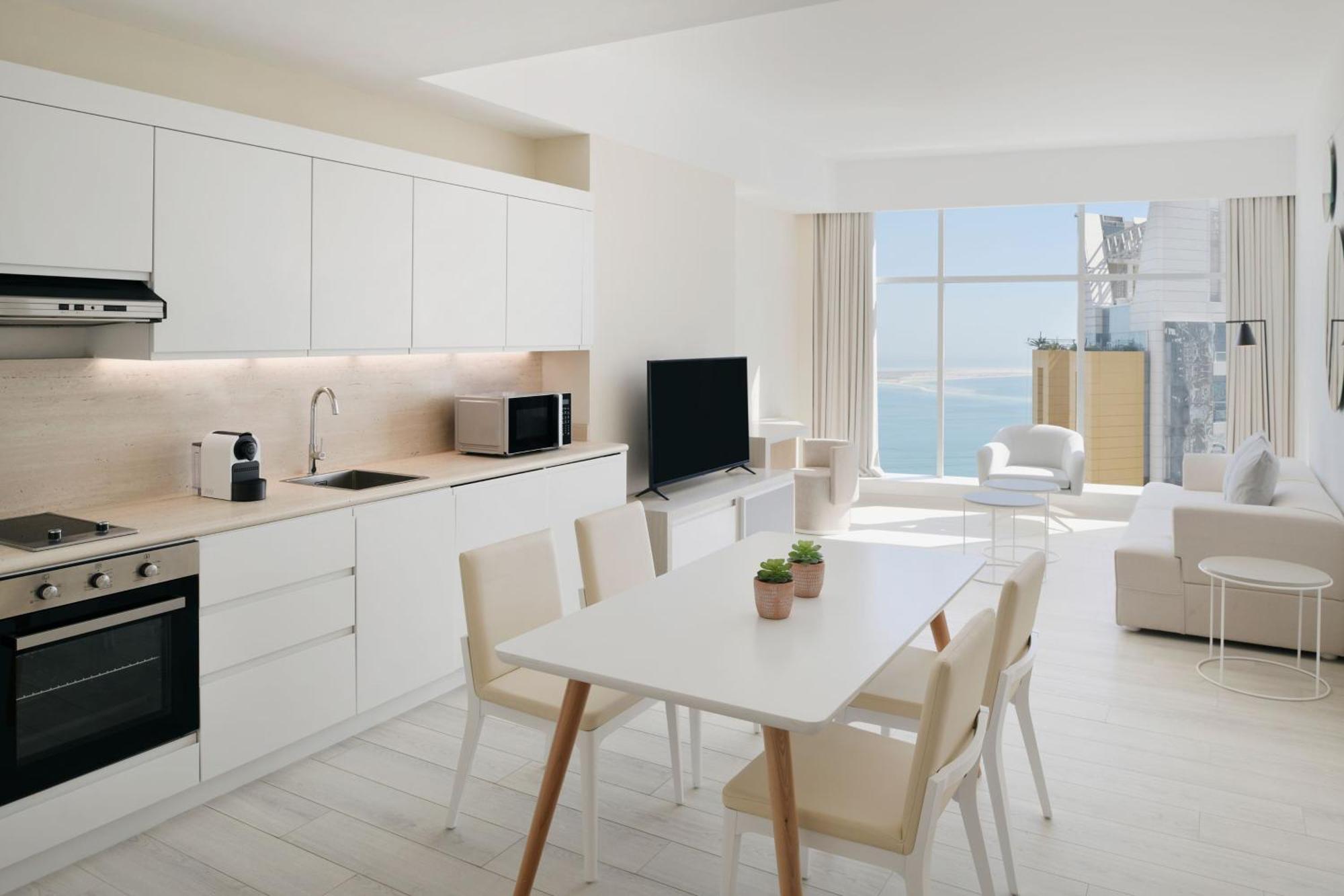 فندق Element By Westin West Bay الدوحة المظهر الخارجي الصورة Interior of a typical apartment
